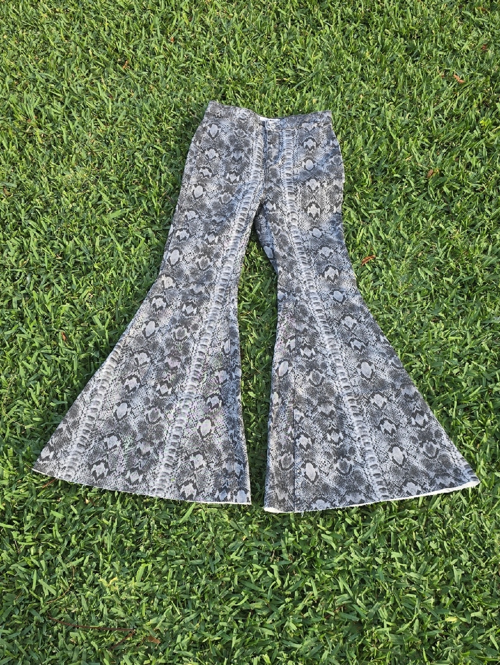 Free People Grey and Black Snake-Print Jeans